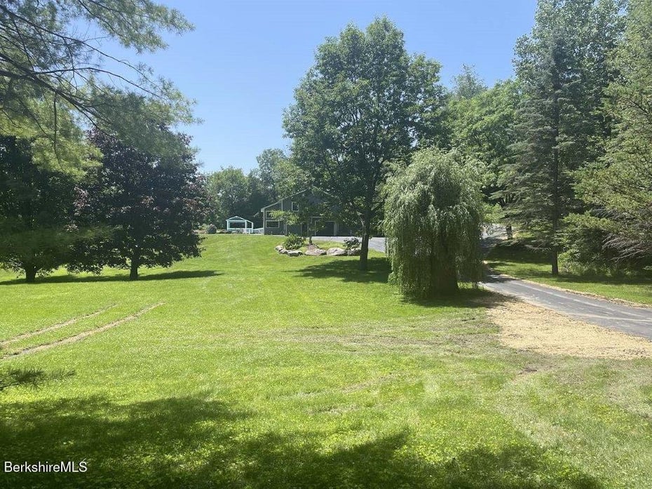 40 Willow Cove Rd Photo 55