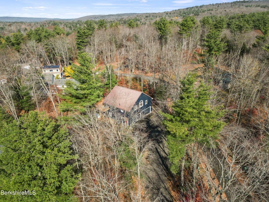 715 Peru Rd Photo 15