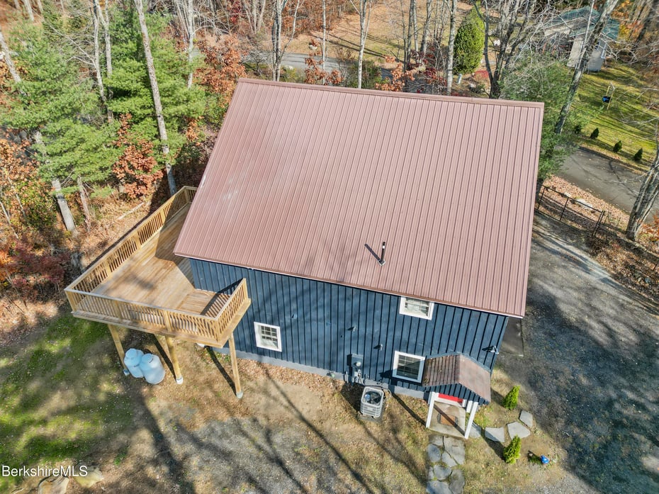 715 Peru Rd Photo 16