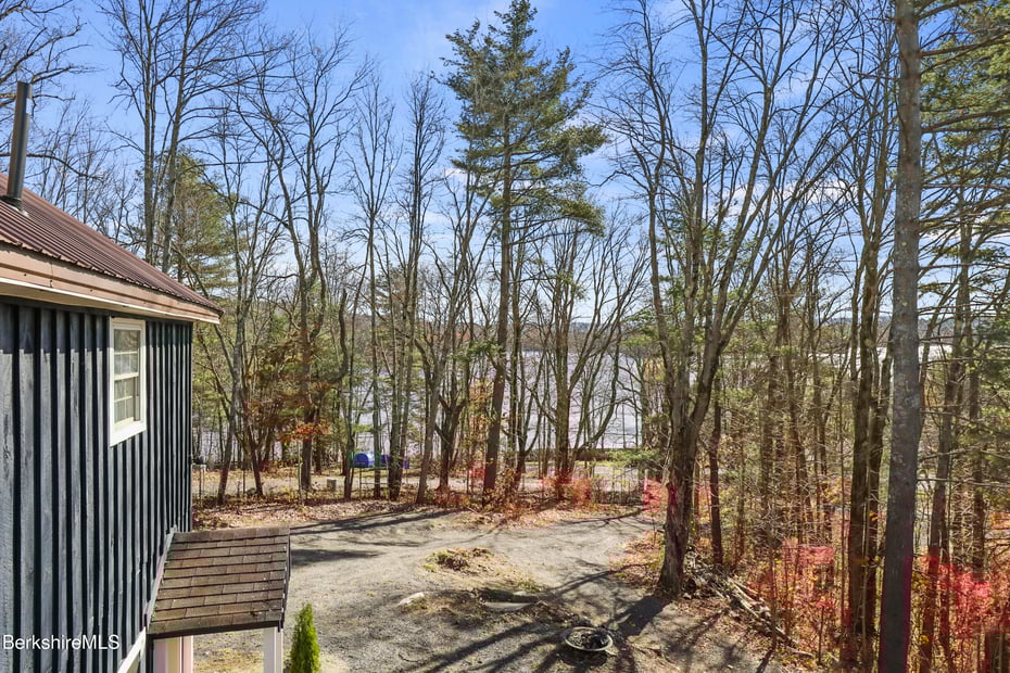 715 Peru Rd Photo 17