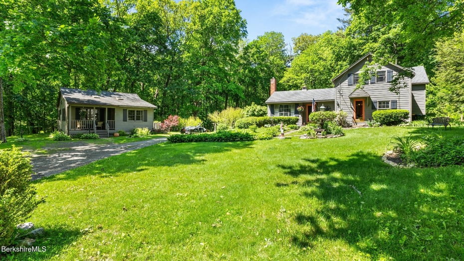204 Cottage St Photo 1