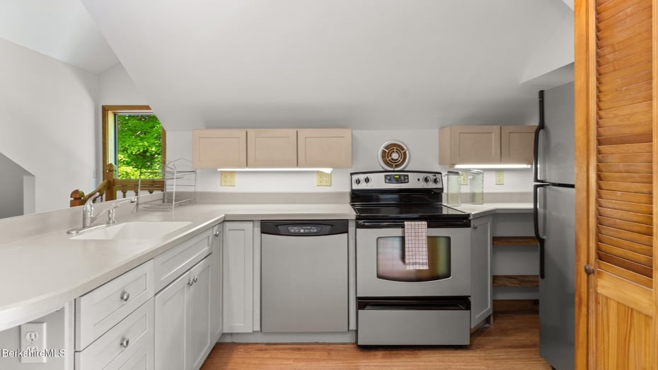 173 Hillsdale Rd Photo 77