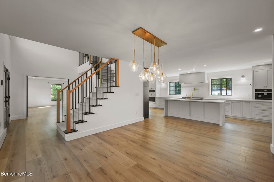 65 Johnson Rd Photo 10