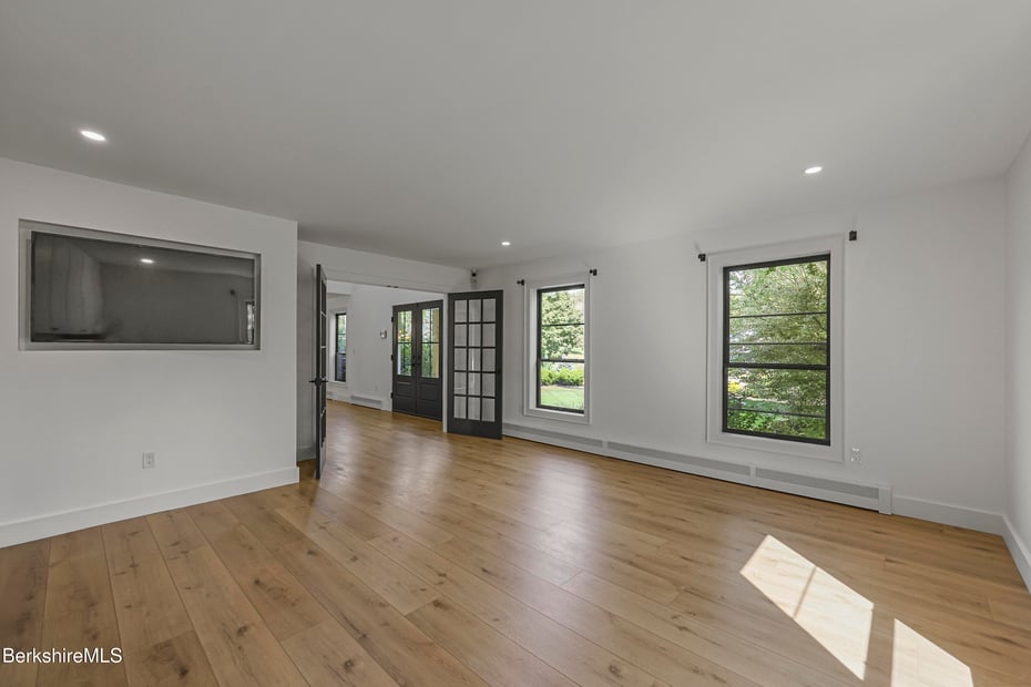 65 Johnson Rd Photo 7