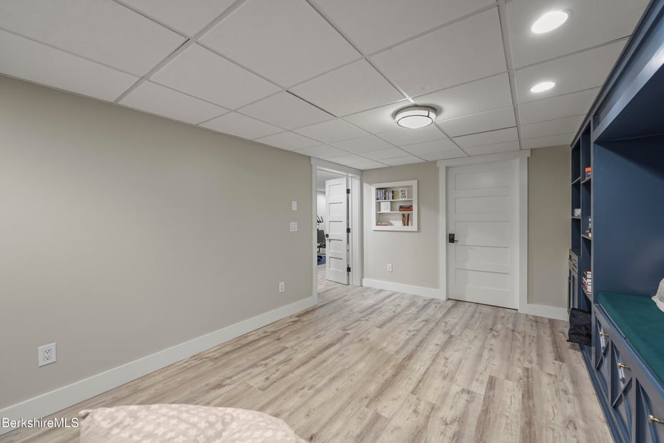 65 Johnson Rd Photo 53