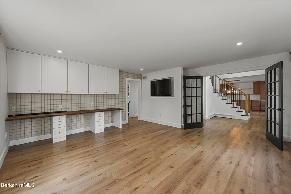 65 Johnson Rd Photo 5