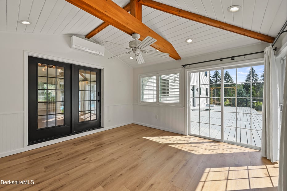 65 Johnson Rd Photo 25