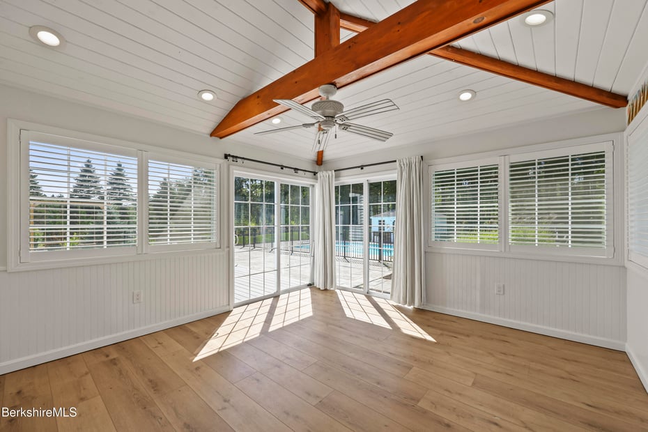 65 Johnson Rd Photo 22