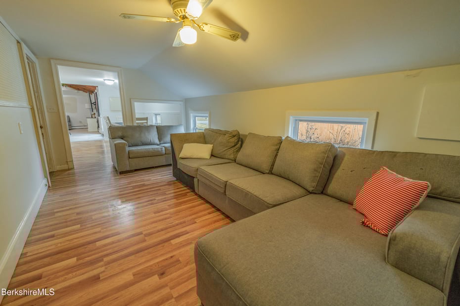 321 High St Photo 7