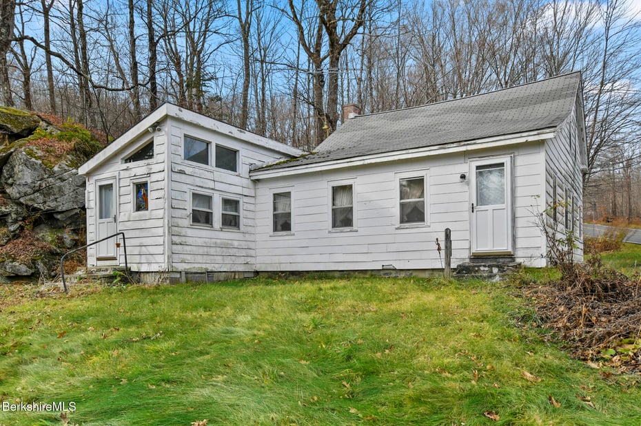 768 Washington Mountain Rd Photo 3