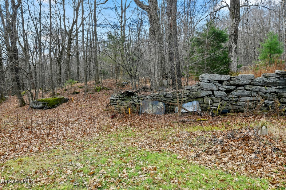 768 Washington Mountain Rd Photo 32