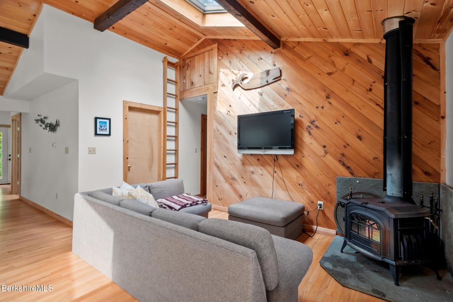 10 Phelps Rd Photo 23