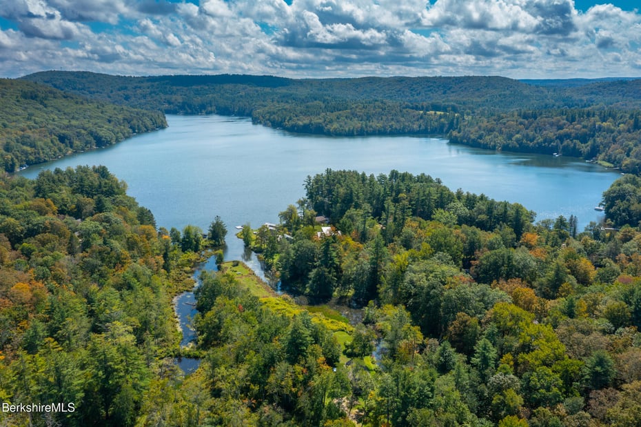 10 Phelps Rd Photo 2