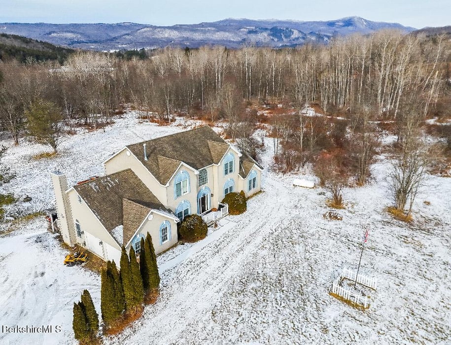 867 Notch Rd Photo 2