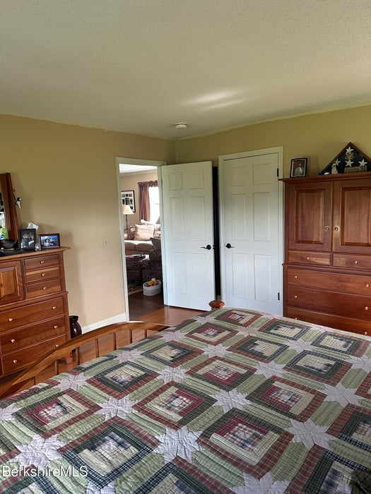 20 Pleasant View Dr Photo 19