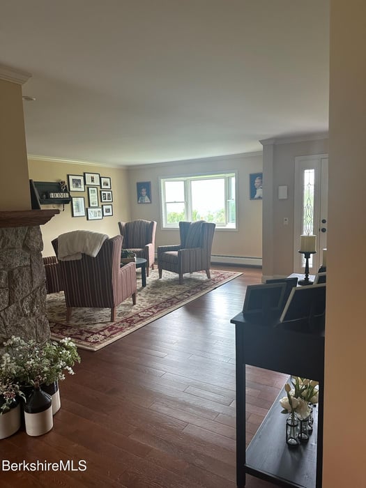 20 Pleasant View Dr Photo 10
