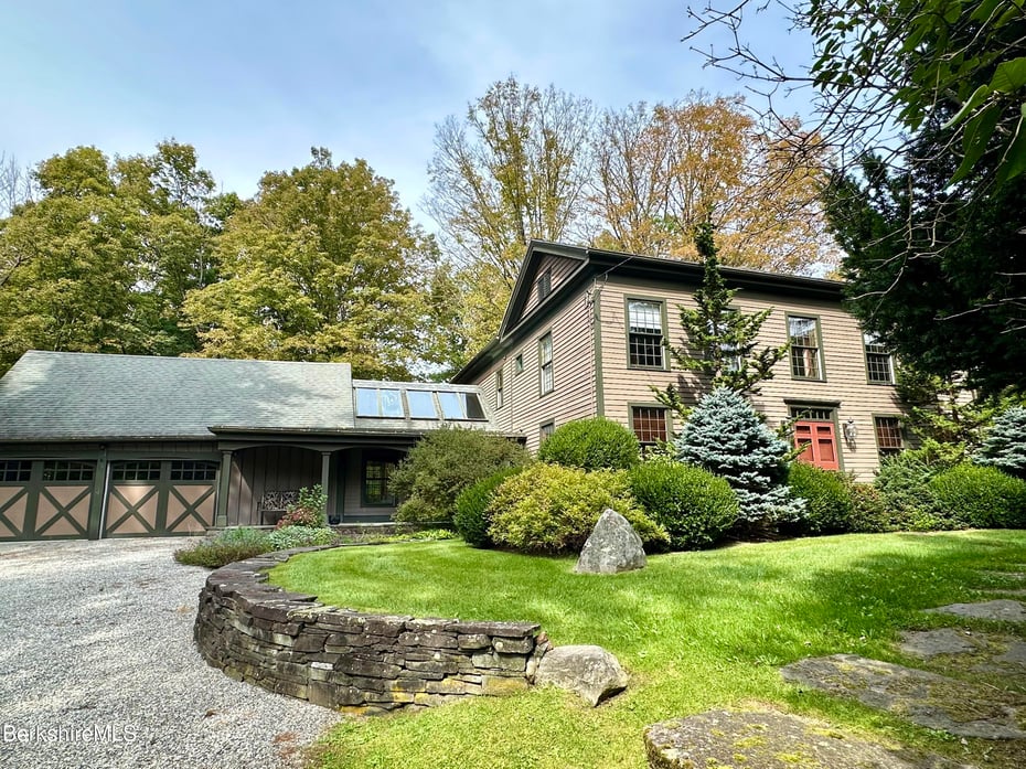 399 State Rd Photo 1