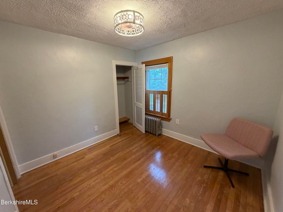 31 Millard Ave Photo 23