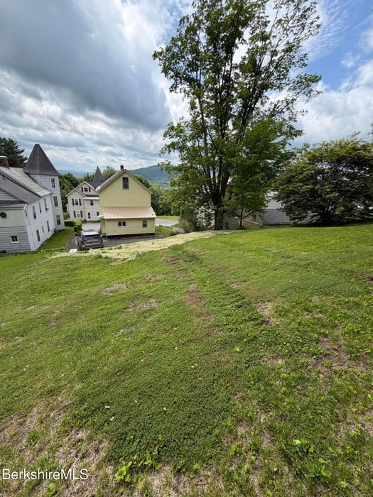 31 Millard Ave Photo 30