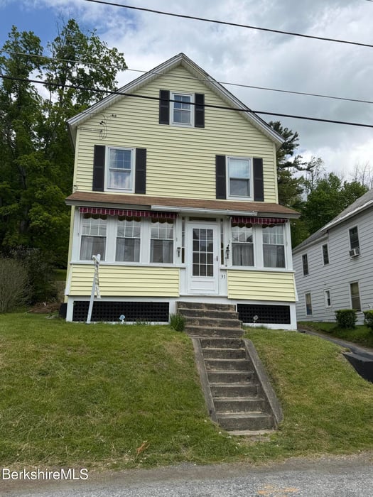 31 Millard Ave Photo 2