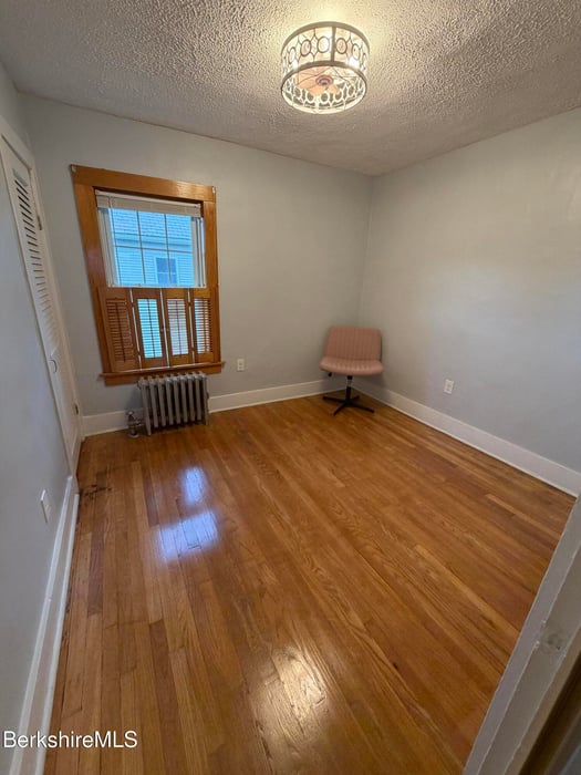 31 Millard Ave Photo 24