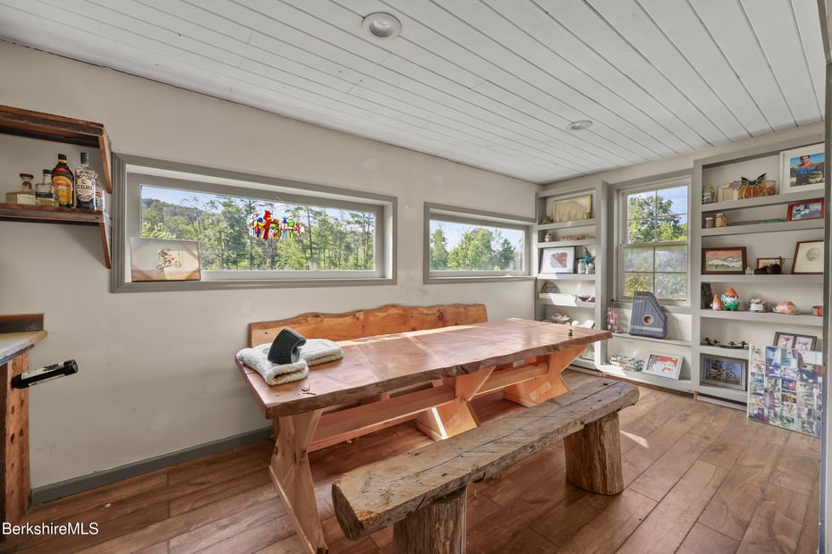 451 Williamstown Rd Photo 16
