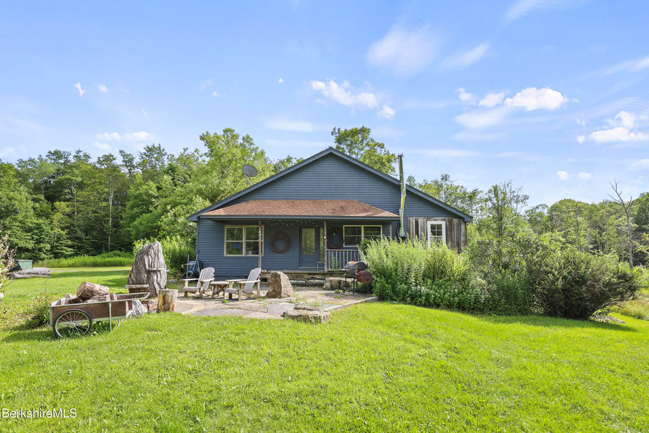 451 Williamstown Rd Photo 1