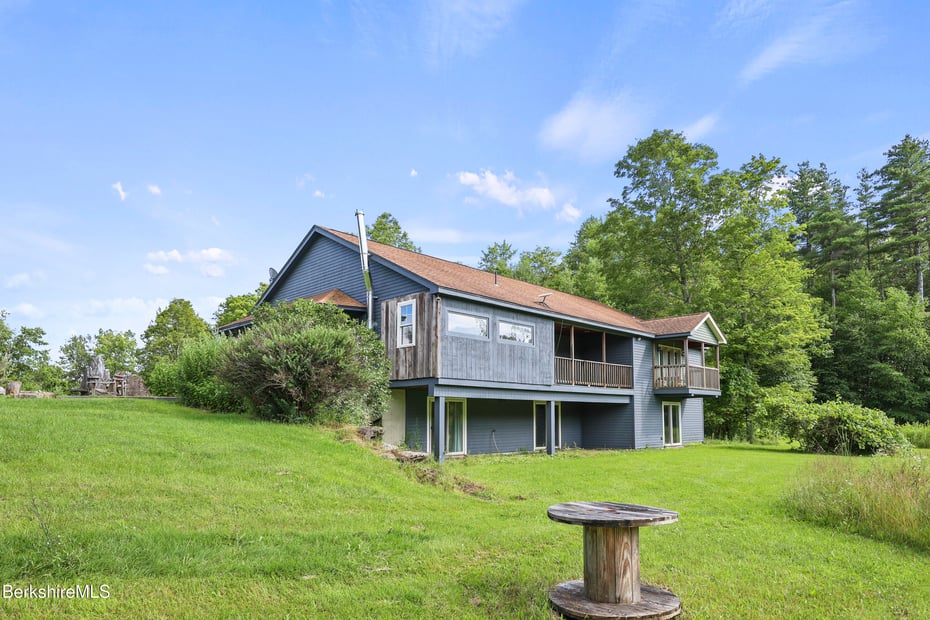451 Williamstown Rd Photo 3