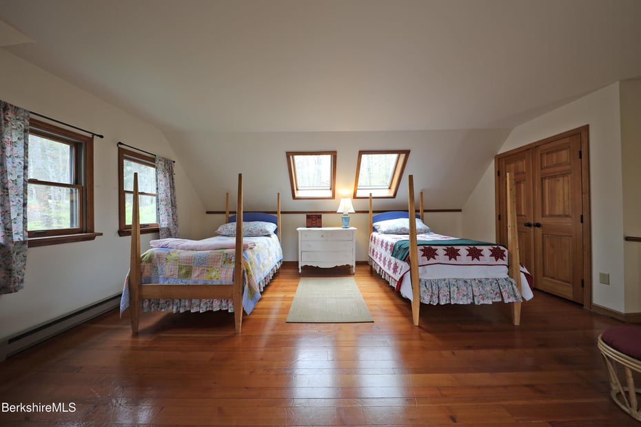 7 Stonebridge Way Photo 32