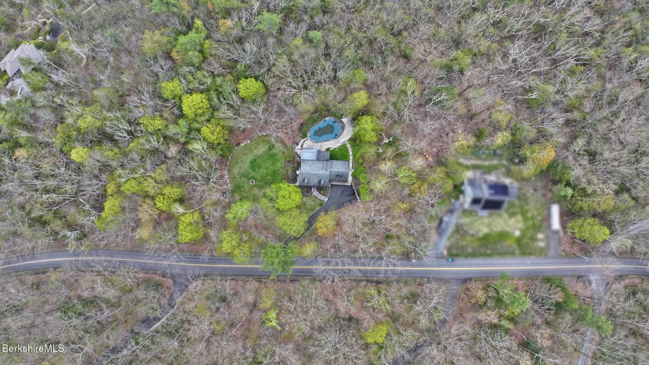 7 Stonebridge Way Photo 45