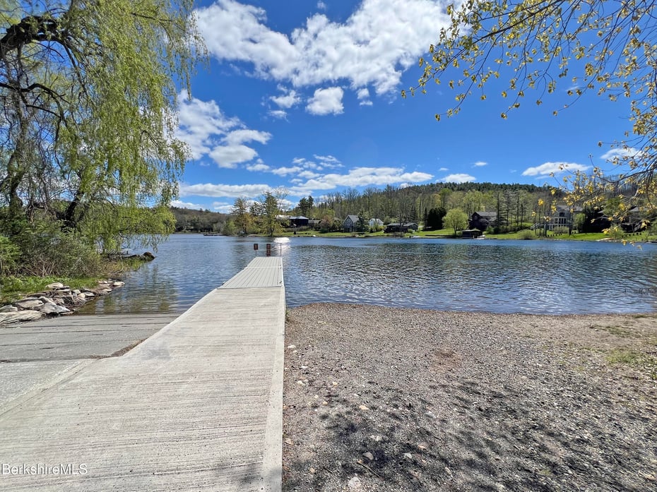 7 Stonebridge Way Photo 46