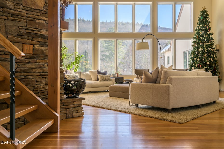 83 Maple Hill Rd Photo 14