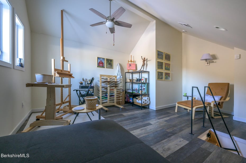 83 Maple Hill Rd Photo 55