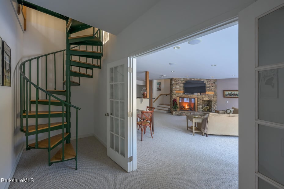 83 Maple Hill Rd Photo 68