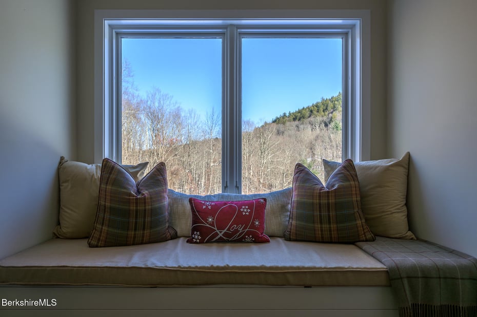 83 Maple Hill Rd Photo 54