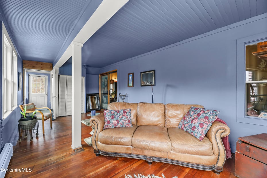 133 Front St Photo 16