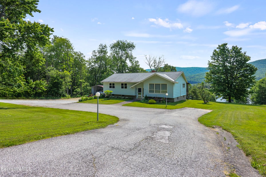 329 Lanesboro Rd Photo 3