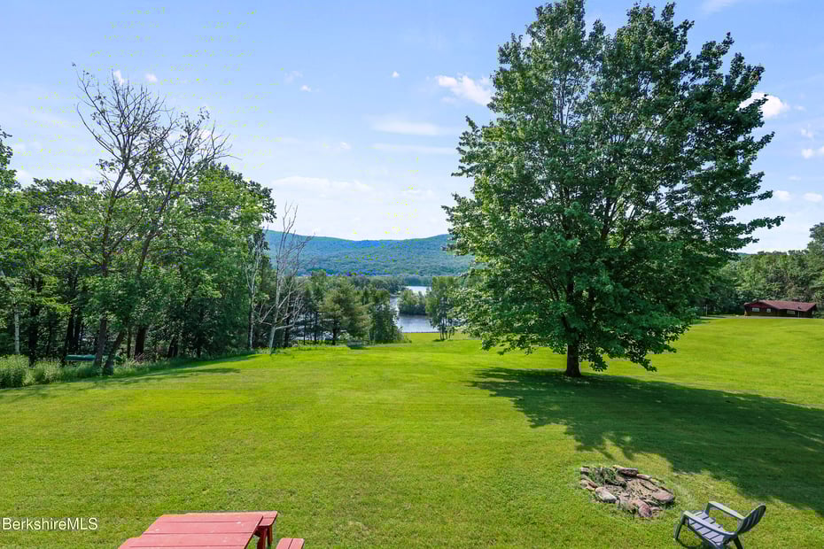 329 Lanesboro Rd Photo 32