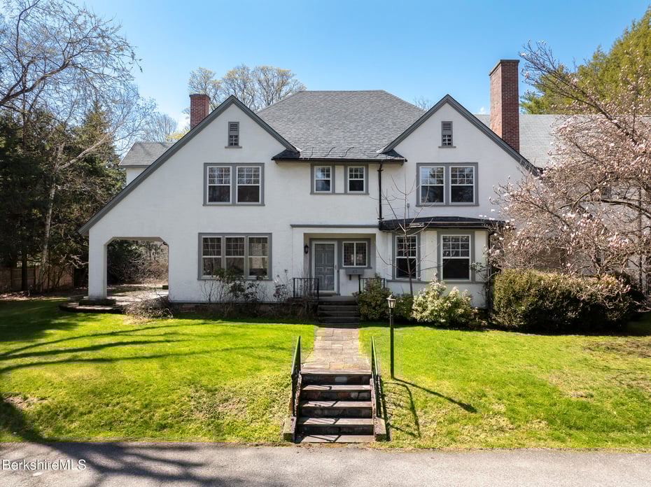 111 Park St Photo 5