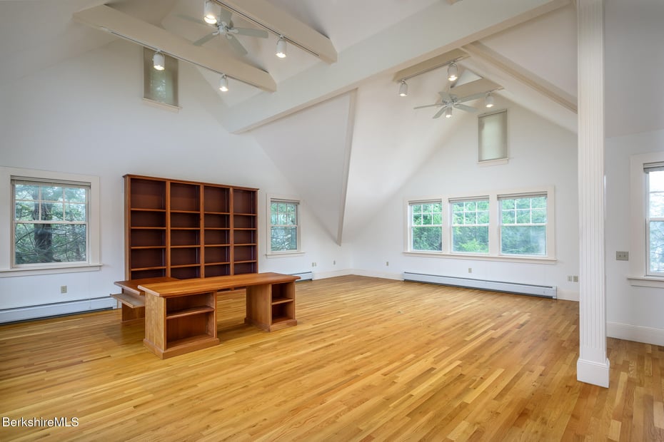 111 Park St Photo 42