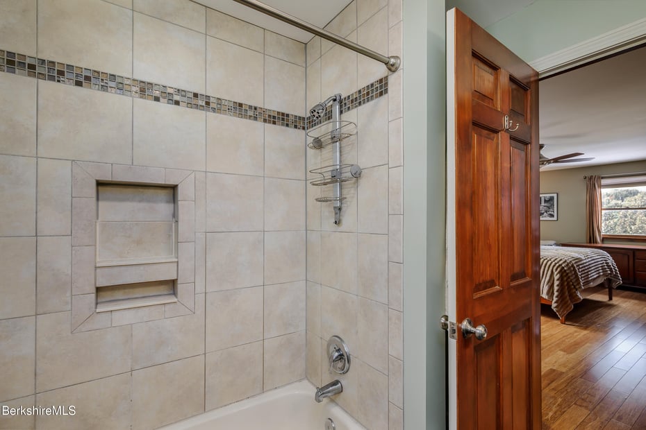 32 Marcella Way Photo 15