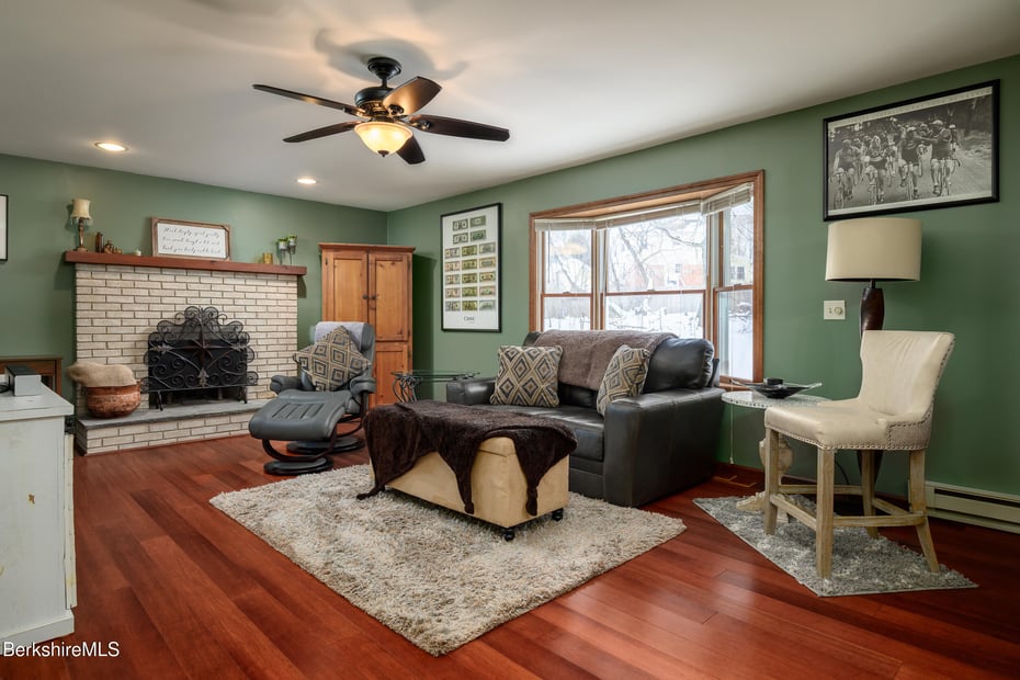 32 Marcella Way Photo 9