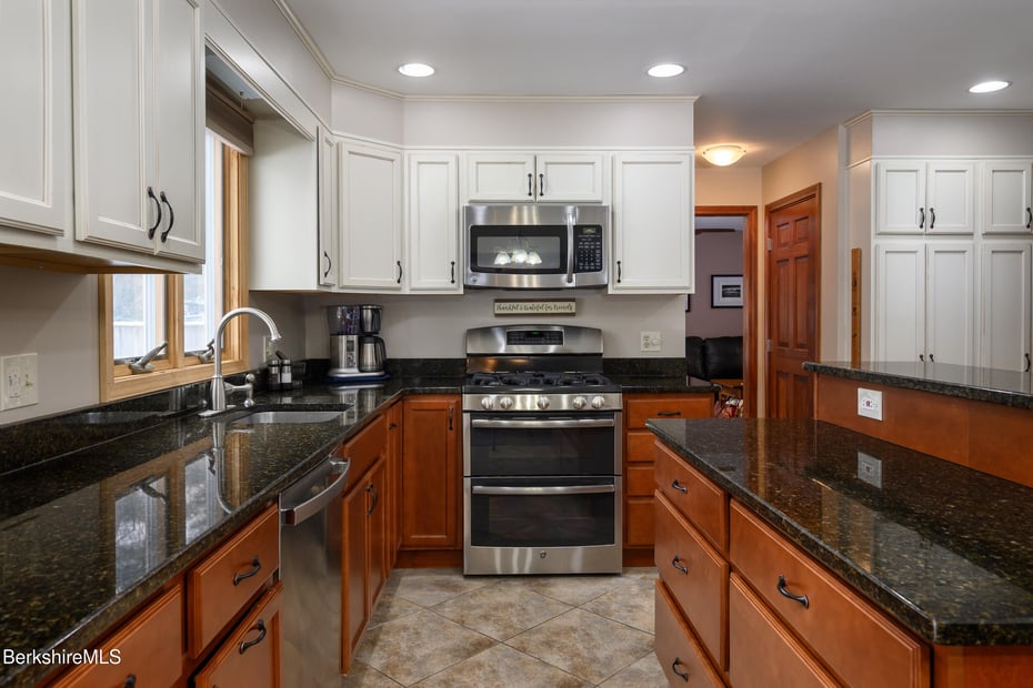 32 Marcella Way Photo 5