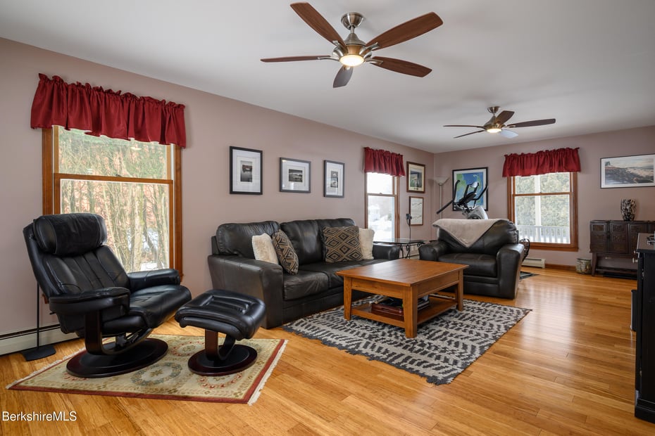 32 Marcella Way Photo 10