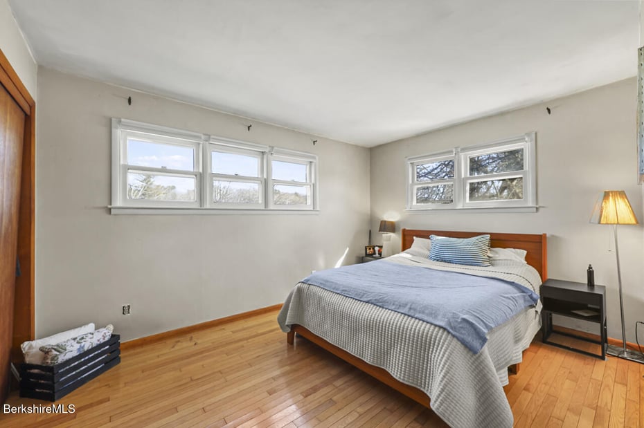 31 New Windsor Rd Photo 9