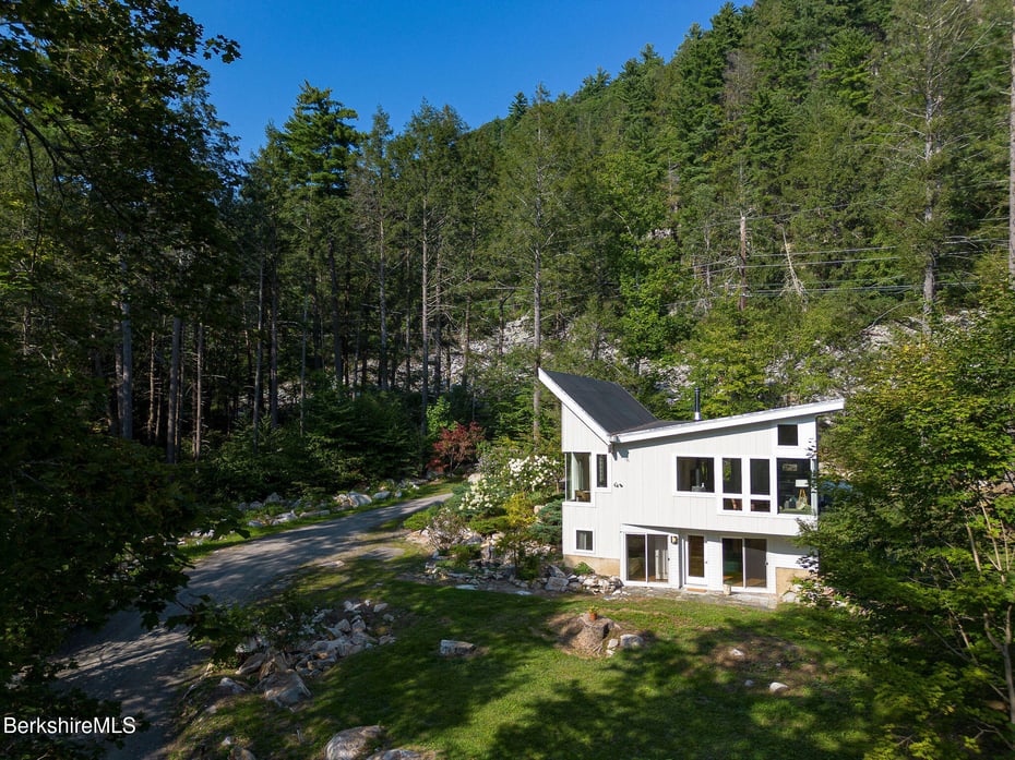 324 Park St Photo 37