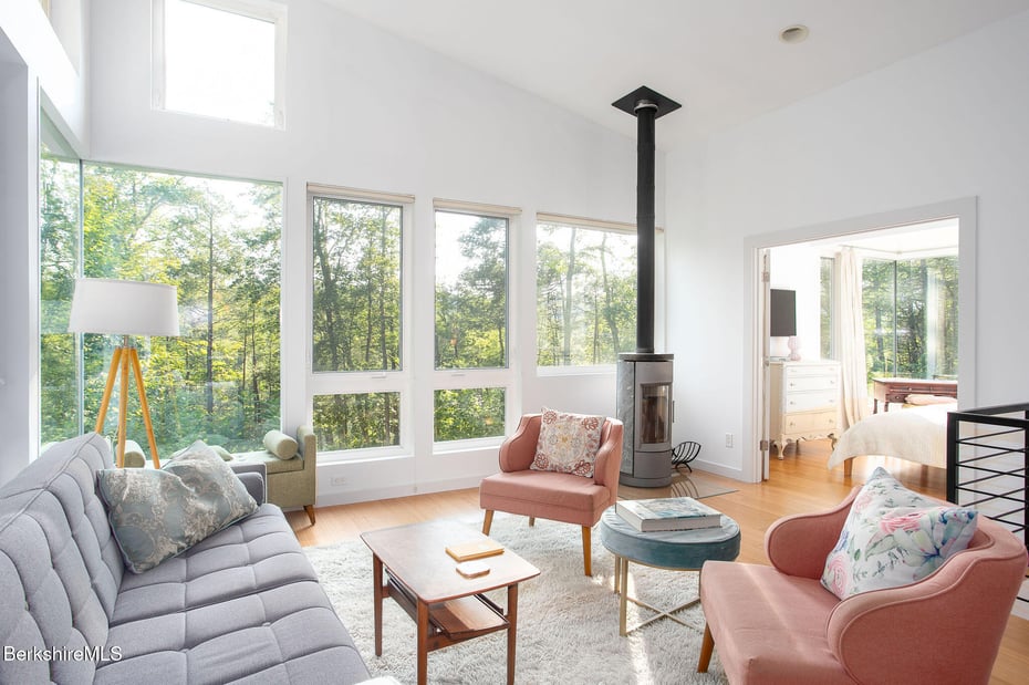 324 Park St Photo 17