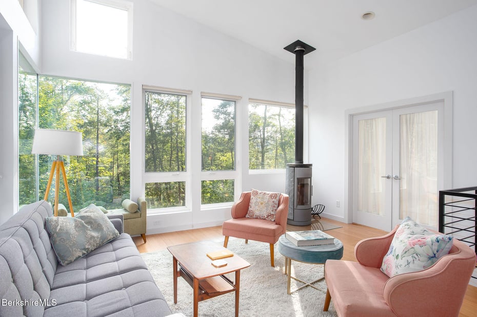 324 Park St Photo 16