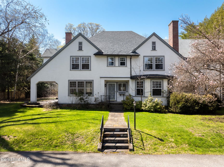 111 Park St Photo 5