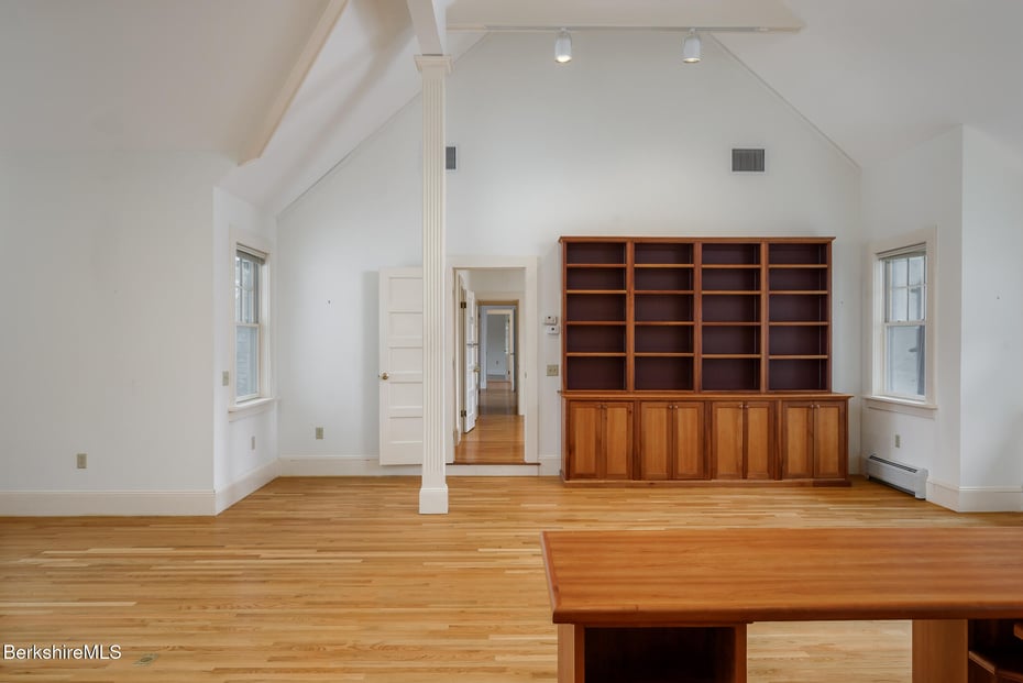 111 Park St Photo 46